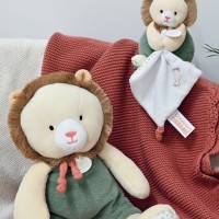 lion en  peluche marron avec doudou - DC4066
