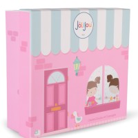 Mon premier dressing de poupee - Emilie et ses vêtements-.jpg