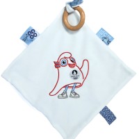 JO2422- doudou plat bébé avec anneau bois Jo Paris 2024.jpg