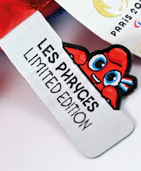 mascotte JO- Edition limitée - 27 cm- JO2429-6.jpg