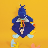 DC3941-Coffret peluche dinosaure bleu- Attache tétine Sashou - 23  cm