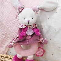 DOUDOU HOCHET CERISE LE LAPIN ROSE -DC2700-.jpg