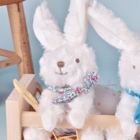 DC3817-47.jpg Lapin blanc avec chouchou