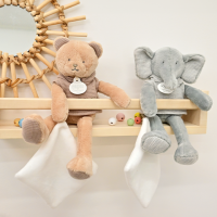 Doudou Ours marron avec mouchoir - Sweety - 25 cm - DC4187-88.png