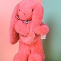 Peluche Lapin rose corail - DC4596.jpg