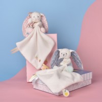 Lapin Vanille - Fraise - Pantin avec doudou.jpg