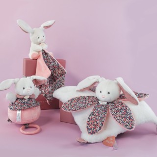 doudou lapin motif fleurs
