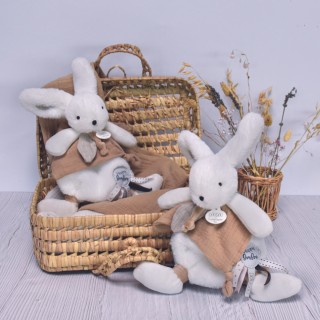 doudou lapin marron et beige
