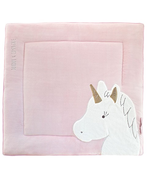 tapis de parc rose avec motif licorne blanche et corne dorée