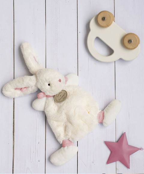doudou lapin bonbon rose plat