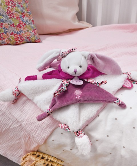 doudou plat lapin cerise rose et écru