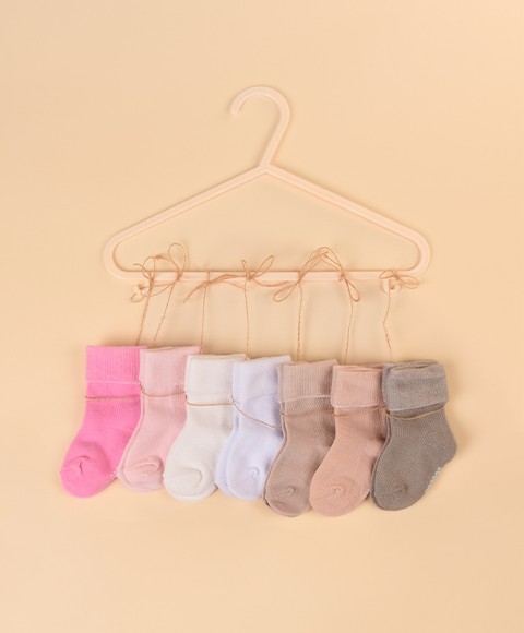 Semainier de chaussettes roses pour bébé