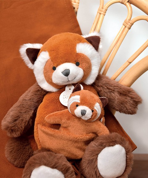 PELUCHE PANDA ROUX AVEC BEBE DANS SA POCHE