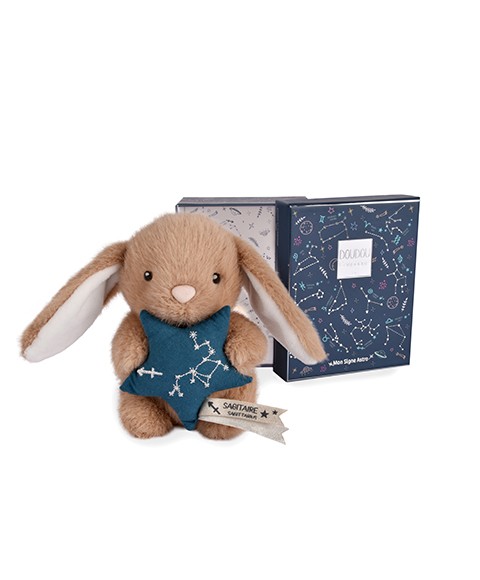Peluche lapin Astro Sagittaire marron tenant une étoile bleue brodée de la constellation, avec étiquette du signe,