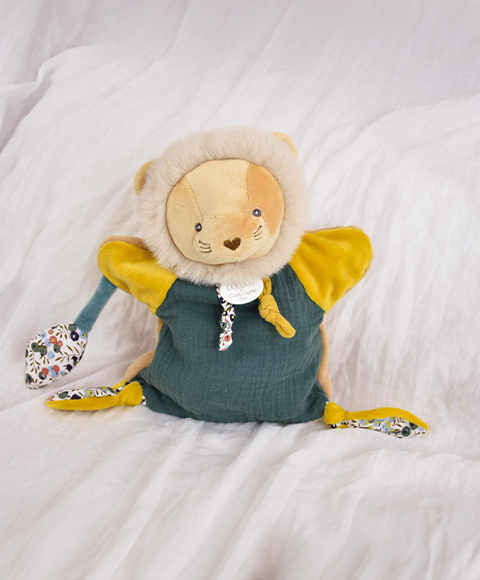Doudou-marionnette-lion-DC4226.png