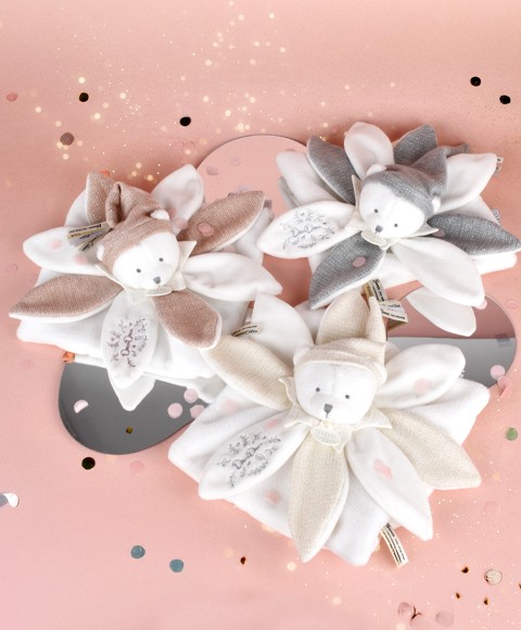 Doudou plat pétales Ours Blanc- DC4342-1.jpg