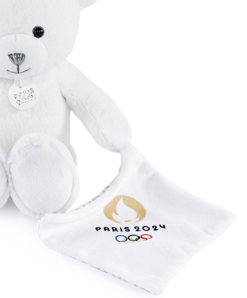 Ours en peluche blanc avec doudou Paris 2024 - JO2448.jpg