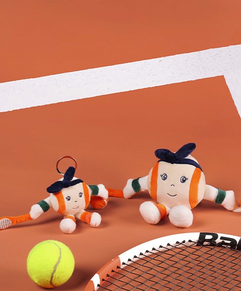 Peluche Madame Balle Roland-Garros et porte-clés tennis officiel LI4606.LI4608.jpg
