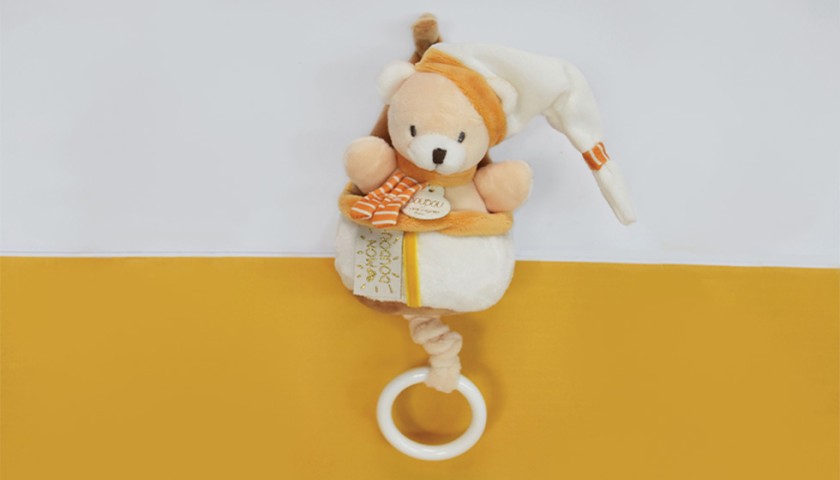 peluche musicale ours miel avec tirette