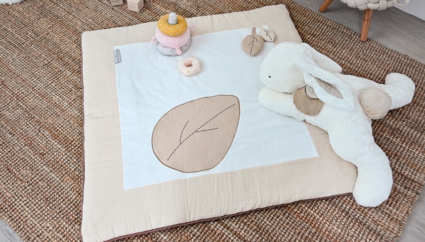 tapis carré tapis de parc beige et blanc - Doudou et Compagnie