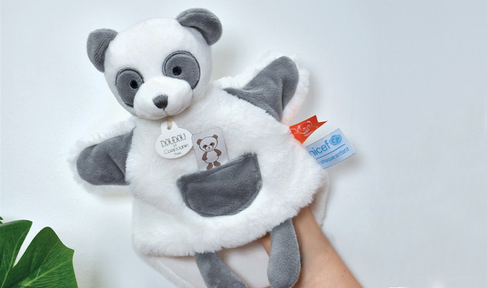 marionnette en peluche panda gris et blanc