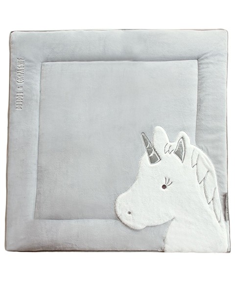 tapis d'éveil carré gris avec motif licorne blanche et corne argentée