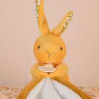 doudou mouchoir lapin jaune.jpg