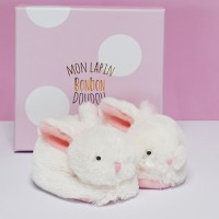 Coffret cadeau naissance chaussons lapin rose avec hochet - 0/6 mois