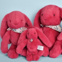DC4588 lapin en peluche rose fushia