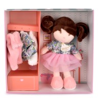 Mon premier dressing de poupee - Emilie et ses vêtements